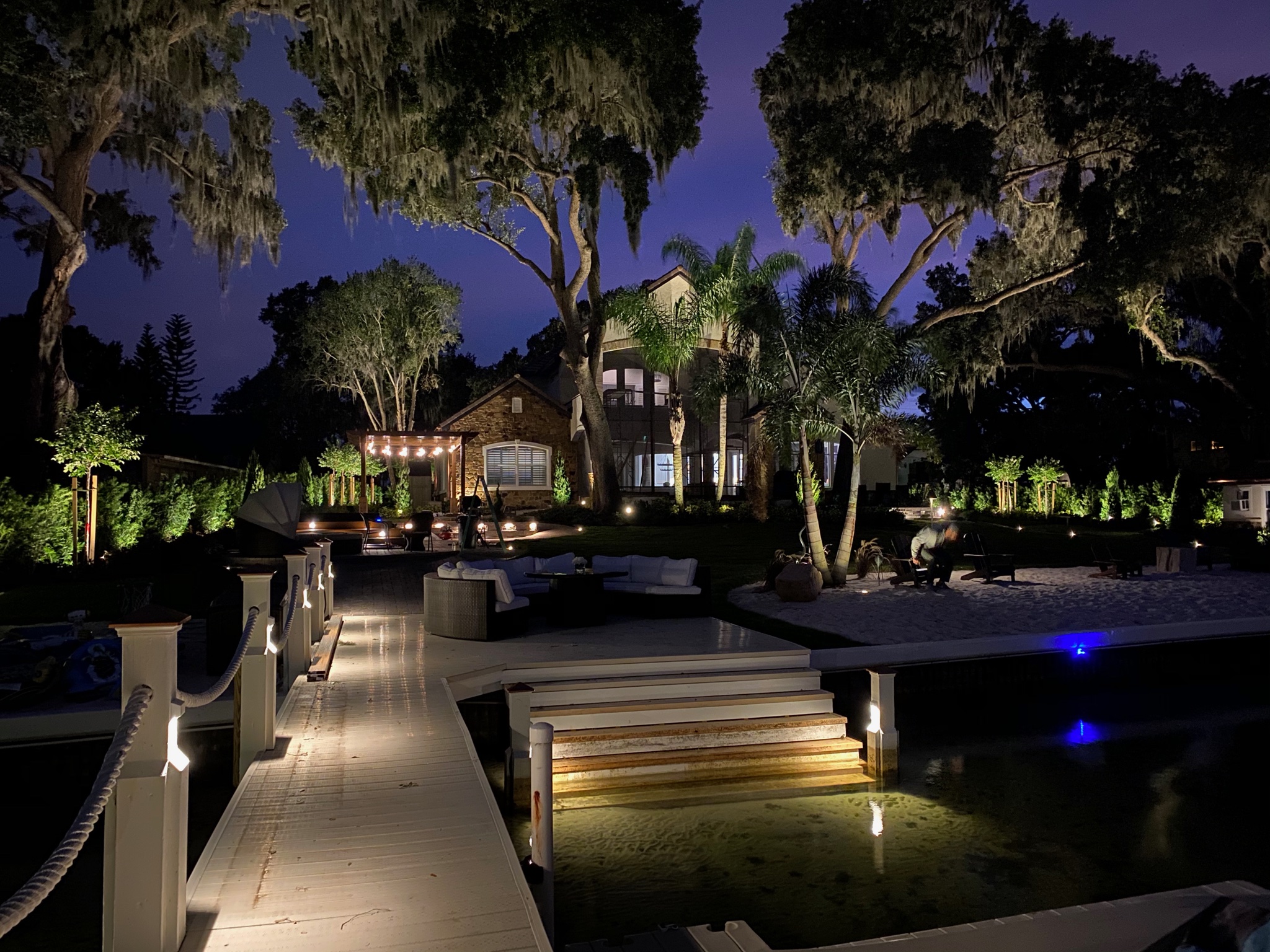 How to Light a Landscape Lighting Strategies and Styles  Para Space